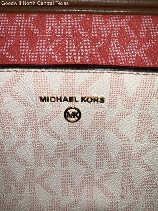 Michael Kors Crossbody image number 2