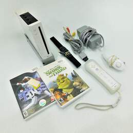 Nintendo Wii With 1 Controller and 2 Games