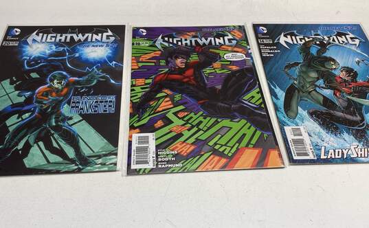 DC Nightwing Comic Books image number 2