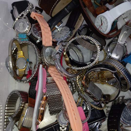 7.8lb Bundle of Assorted Watches image number 3