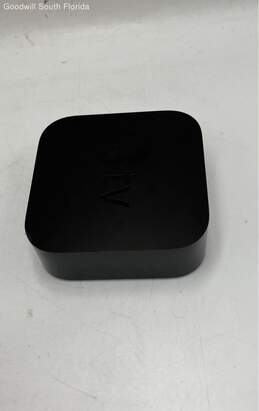 Apple Box TV Black Powers On alternative image