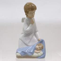 Retired Lladro Guardian Angel w/ Baby in Box 4635 Glazed Porcelain Figurine