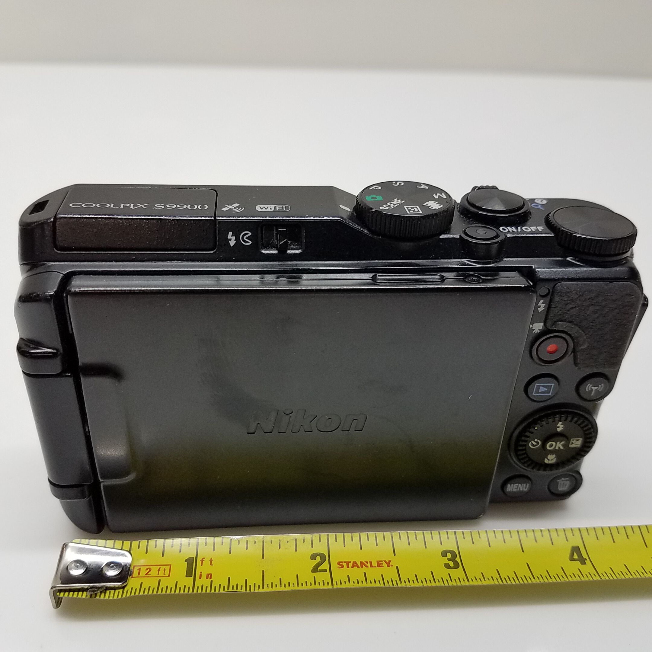 Buy the Nikon COOLPIX Style COOLPIX S9900 Black | GoodwillFinds