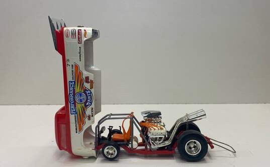 Hot Wheels 1:16 Scale Drag Bus Diecast image number 2