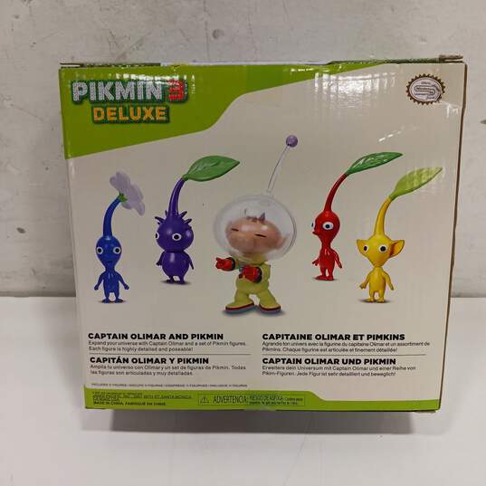 Jakks Pacific Nintendo Pikmin 3 Deluxe Captain Olimar and Pikmin 2.5" Figure Set image number 2