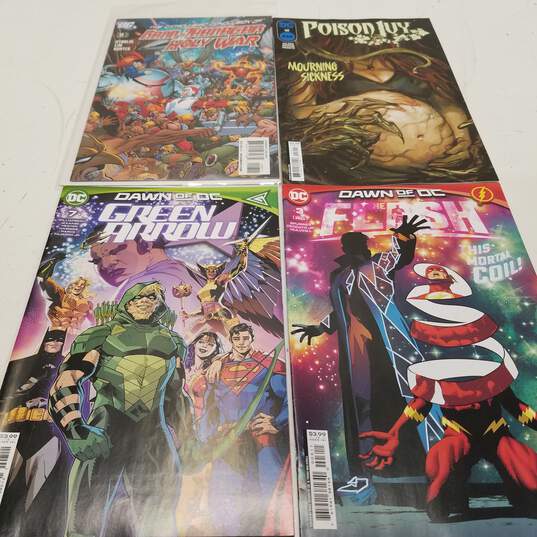 DC Comic Books Misc. Box Lot image number 5