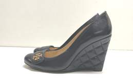 Tory Burch Gold Logo Black Quilted Leather Wedge Pump Heels Women's Size 6.5