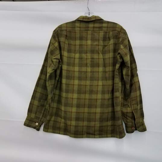 Pendleton Green Casual Button Down Shirt Size Medium image number 3