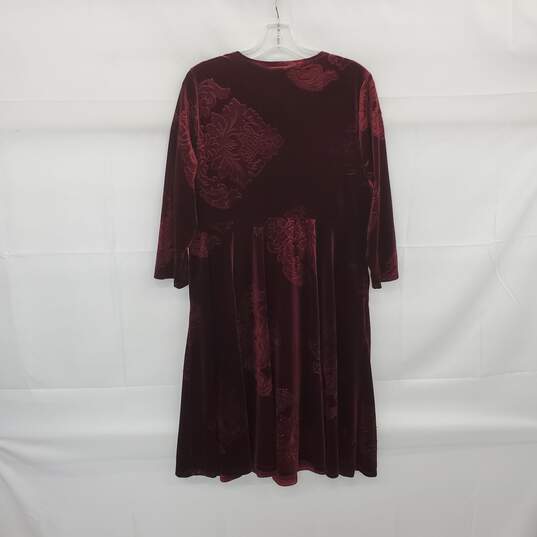Torrid Burgundy 3/4 Sleeve Floral Velvet Shift Dress WM Size 1 ( 1X ) NWT image number 2