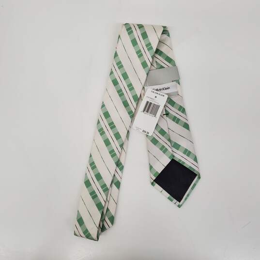 NWT Calvin Klein MN's Glacial Green Plaid 100% Silk Tie image number 2