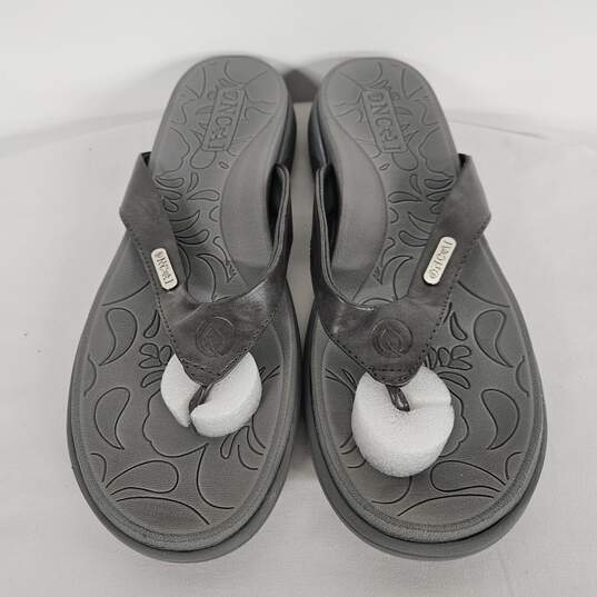 Buy the Oncai Gray Flip Flop | GoodwillFinds