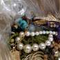 8.65 Pound Bundle of Assorted Costume Jewelry image number 6