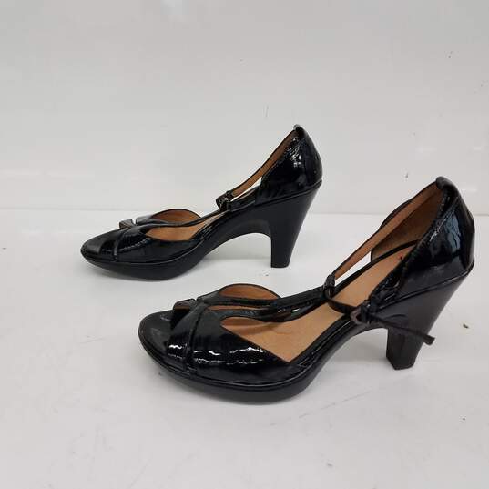 Sofft Carlina Patent Leather Heels Size 8W image number 1