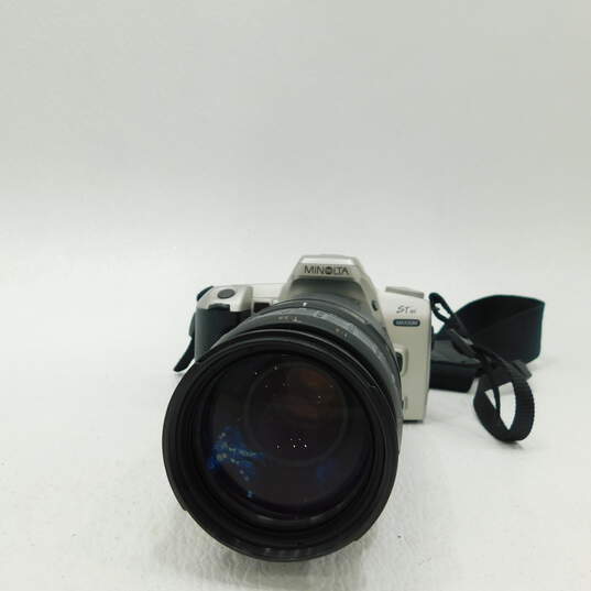 Minolta Maxxum STsi Film Camera W/2 Lenses and Bag image number 5