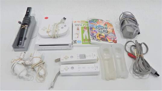 Nintendo Wii W/ 2 Games, Family Game Night 2 image number 1