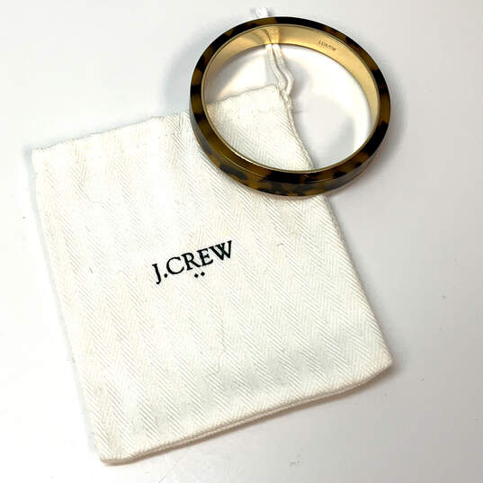 Designer J. Crew Gold-Tone Tortoise Round Shape Bangle Bracelet w/ Dust Bag image number 4
