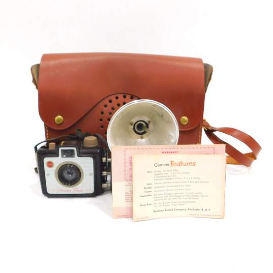 Vintage Kodak Brownie Holiday Flash Film Camera With Flash & Bag image number 1