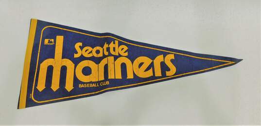 VNTG 1960s-70s Chicago White Sox Park & Seattle Mariners Felt Baseball Pennants image number 4