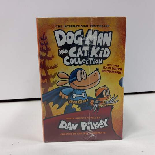 Dog Man & Cat Kid Collection Book Set In Sealed Original Packaging image number 4