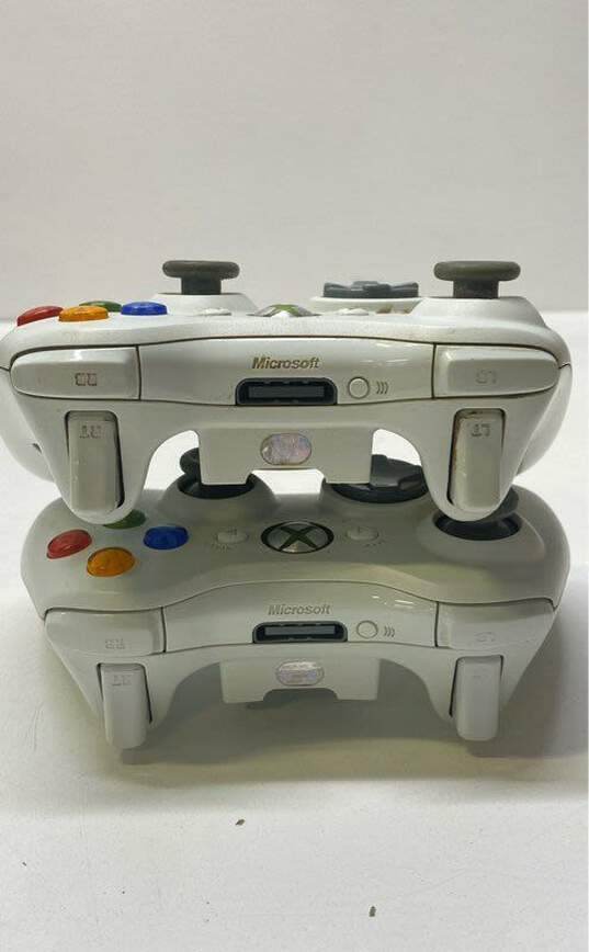 Microsoft Xbox 360 controller - Lot of 2, white image number 4
