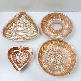 Bundle of Four Copper Cake Pans alternative image