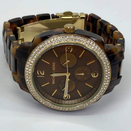 Designer Michael Kors MK-5086 Brown Tortoise Strap Analog Dial Quartz Wristwatch image number 2