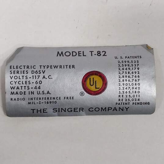 Singer Electric Typewritter Model T-82 image number 7