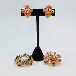 Vintage Pink & Gray Icy Rhinestone Gold Tone Brooches & Clip On Earrings 32g