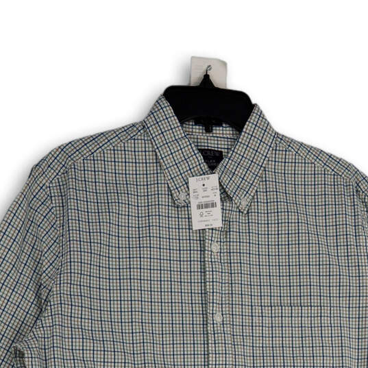 NWT Mens Multicolor Plaid Collared Long Sleeve Button-Up Shirt Size M image number 3