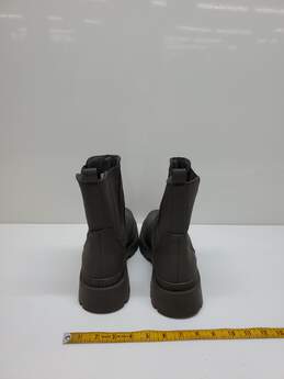 DreamPairs Size 11 Women's Platform Chelsea Boots - Grey alternative image