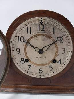 Vintage New Haven Shelf Clock alternative image