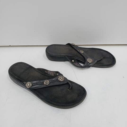 Minnetonka Leather Flip Flop Thong Style Sandal Size 7 image number 4