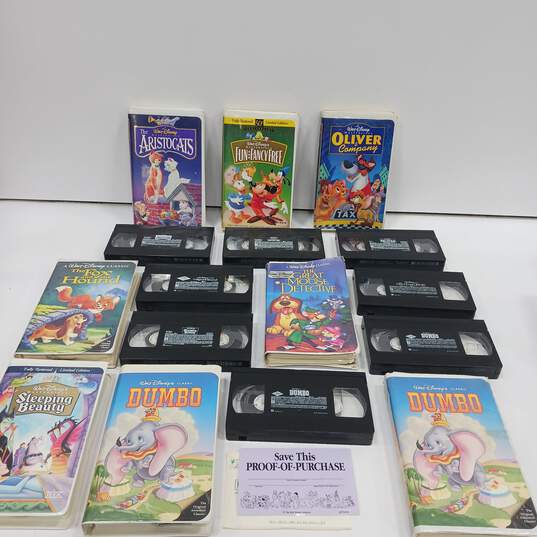 Bundle of 17 Assorted Disney VHS Tapes image number 5