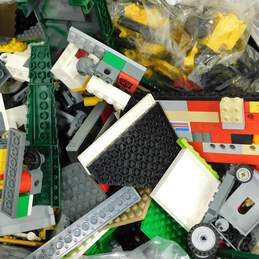 5lbs 15oz Mixed Lego Bulk Box alternative image