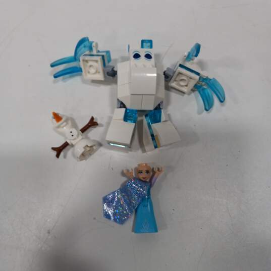 Disney Frozen Elsa's Magical Ice Palace Building Set #41148 image number 5