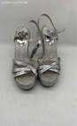 Michael Kors Womens Silver Sandals Size 6 1/2 M image number 3
