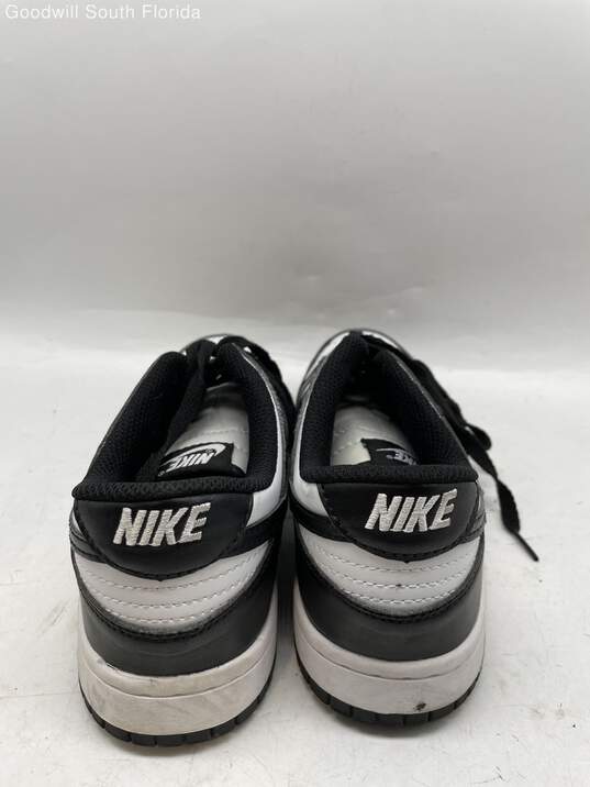 Nike SB Dunks Black Low Top Sneakers Size 7 image number 4