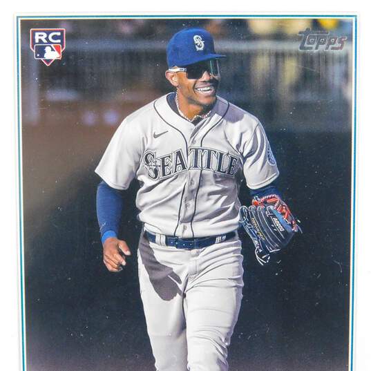 2022 Julio Rodriguez Topps Rookie Seattle Mariners image number 2