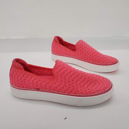 UGG Caplan Slip-On Strawberry Metallic Knit Sneakers Big Kids' Size 4 image number 3