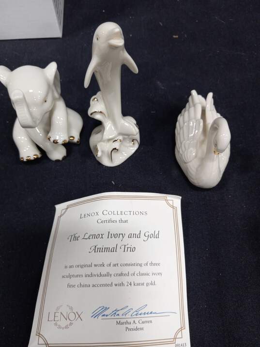 Set Of 4 Lenox Ivory & Gold Porcelain Figurines image number 5