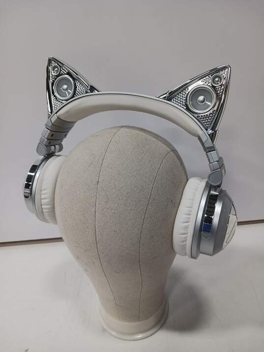 Brookstone Limited Edition Ariana Silver Cat Ear Headphones with Matching Case image number 2