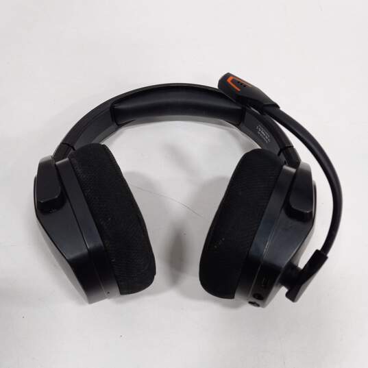 Nubwo G06-BT Gaming Headphones image number 1