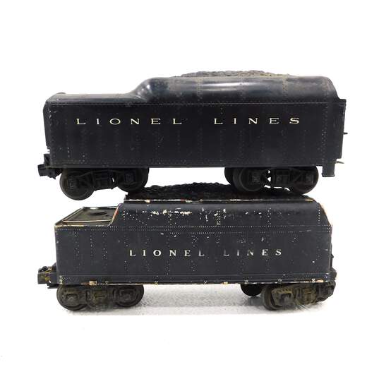 Lot - LIONEL AND O GAUGE TRAIN ACCESSORIES