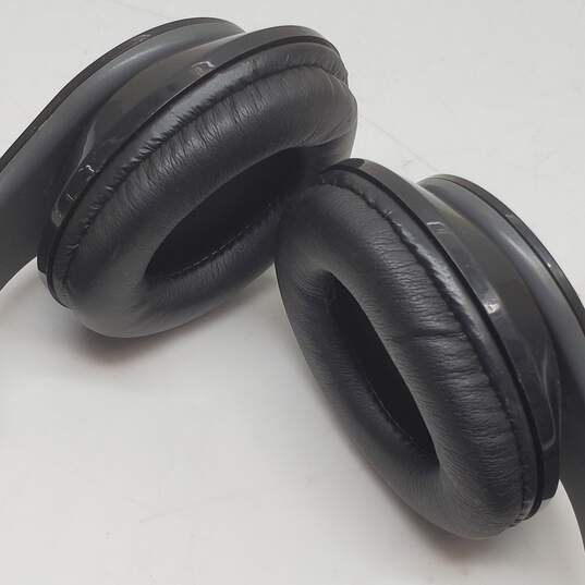 Beats by Dre Black over the Ear Headphones for Parts and Repair image number 4