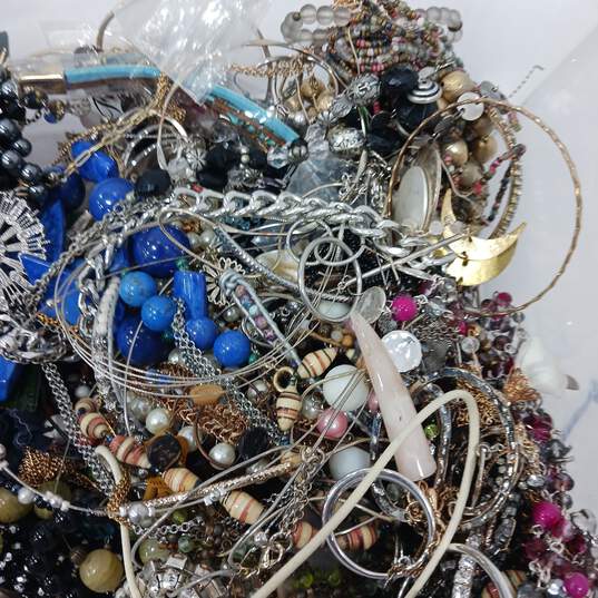 Buy the 8.8lb Bulk of Assorted Costume Jewelry | GoodwillFinds