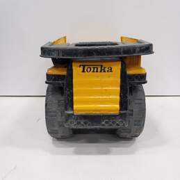 Tonka Metal & Plastic Dump Truck Toy