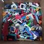 9.9lb Bundle of Assorted Lego Building Bricks and Pieces image number 1