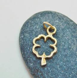 14K Yellow Gold Shamrock Clover Charm Pendant 0.7g alternative image