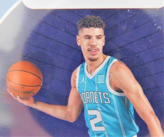 2020-21 LaMelo Ball NBA Hoops Rookie Charlotte Hornets image number 3