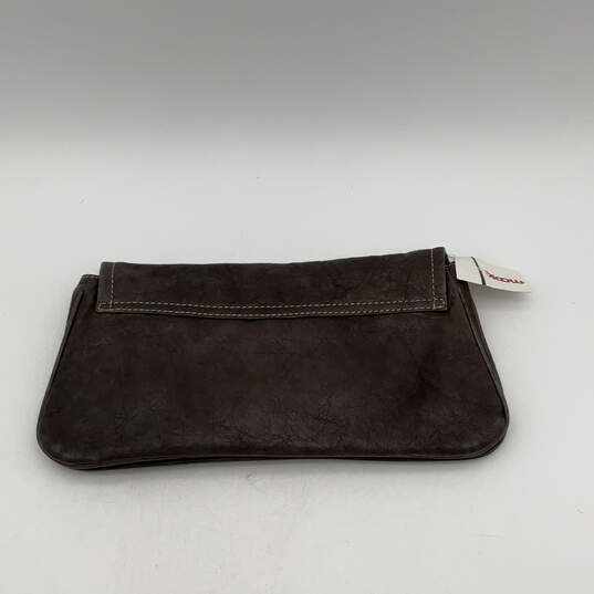 NWT Womens Brown Pebble Leather Inner Pocket Magnetic Flap Clutch Wallet image number 2